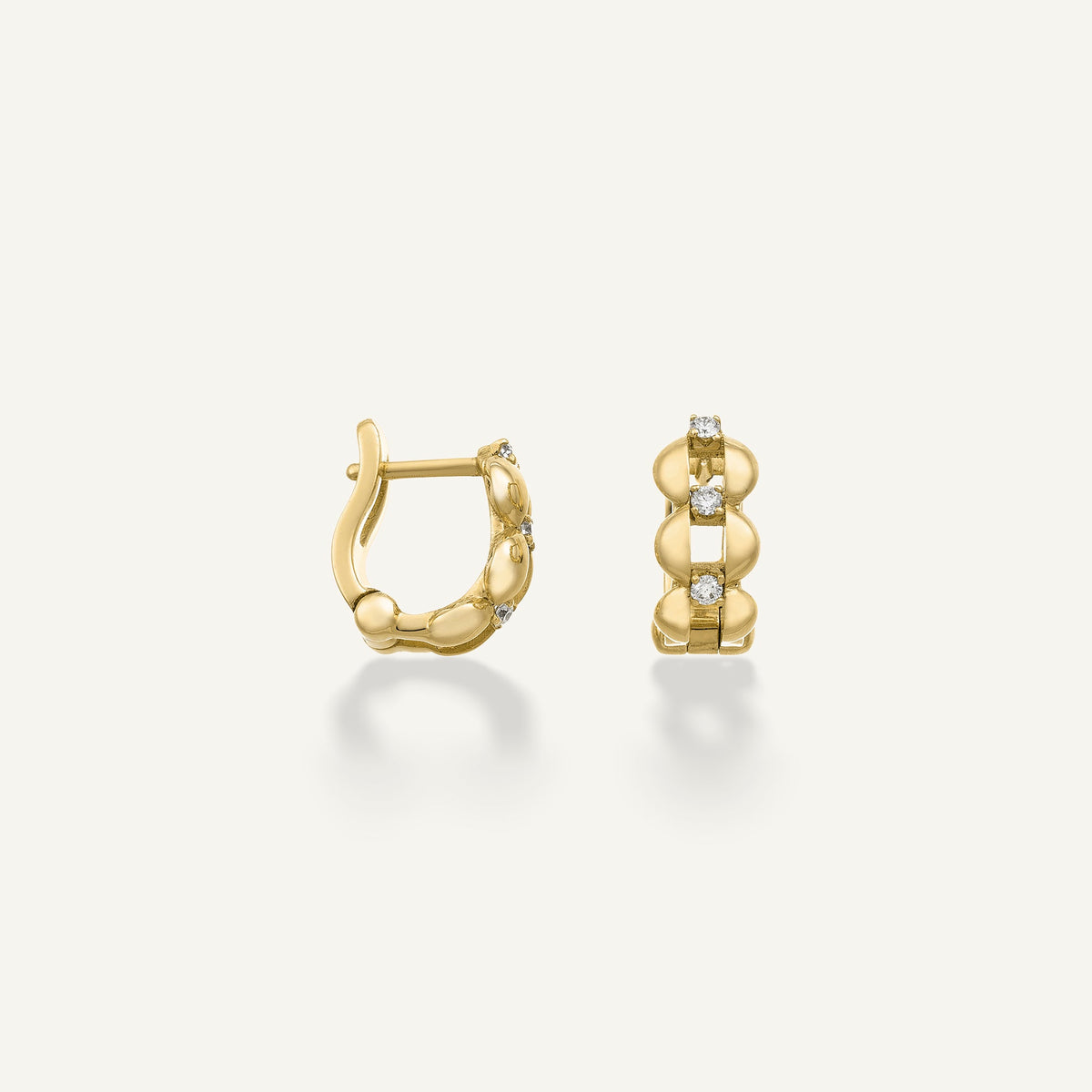 Gold earrings with diamonds