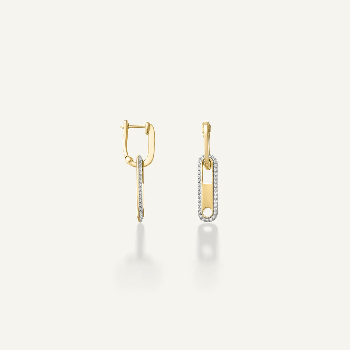 Gold earrings with diamonds